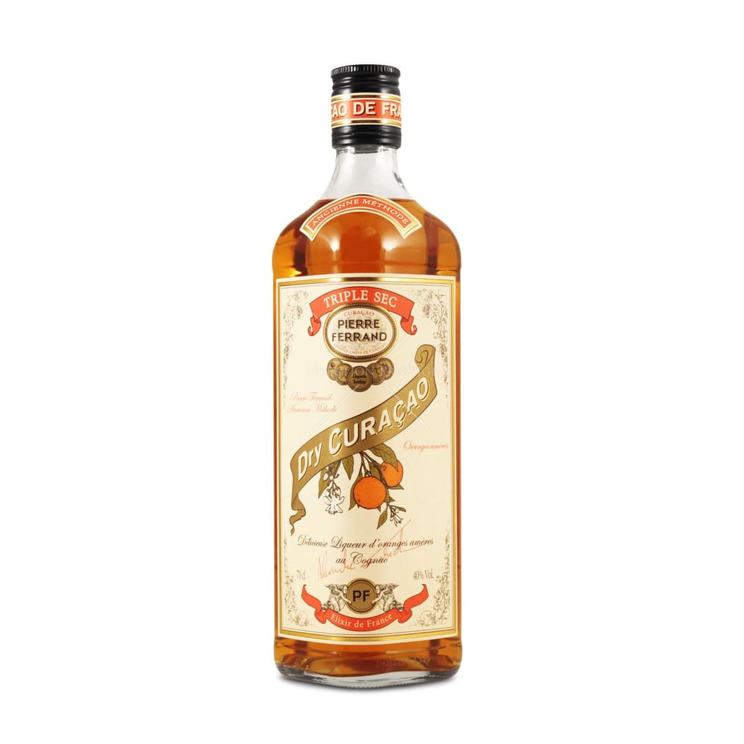 Offers a bouquet of sweet and bitter oranges, enriched with notes of candied orange, hazelnut, bitter almond, and frangipane.

