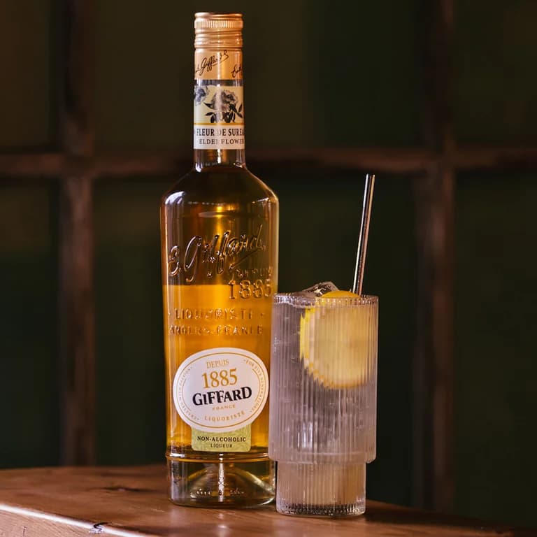 Giffard : Giffard is a French company founded in 1885, specializing in the production of premium liqueurs, syrups, and spirits, renowned for its artisanal expertise and the quality of its ingredients.