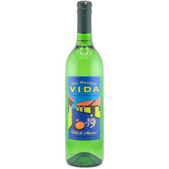 Del Maguey VIDA Clásico : Mezcal artisanal d’Oaxaca, élaboré à partir d’agave Espadín et doublement distillé dans des alambics en cuivre chauffés au feu de bois. Ses notes de fruits tropicaux, de mandarine, de gingembre et d’agave rôti en font un choix idéal pur ou en cocktail.